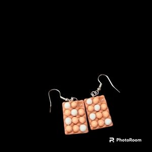 NWT Resin Carton Of Eggs Drop Earrings